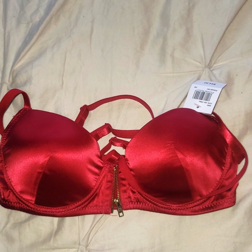 Frederick's of Hollywood 34B Red Bra NWT